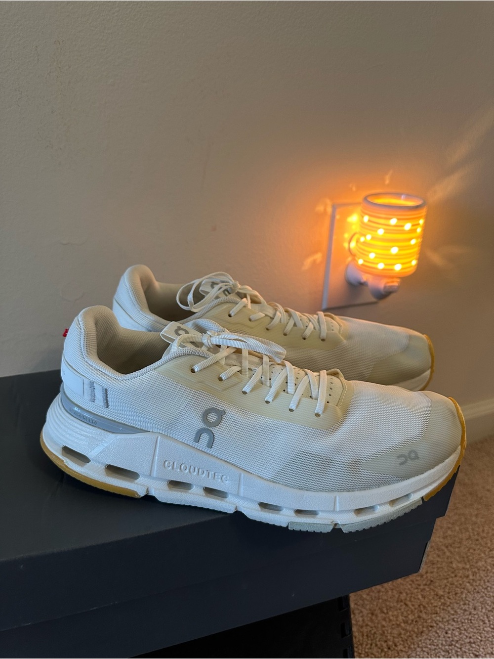 Cloudnova Form 2, Women’s Cloudtec Sneakers in White with Beige Accents. Size 9